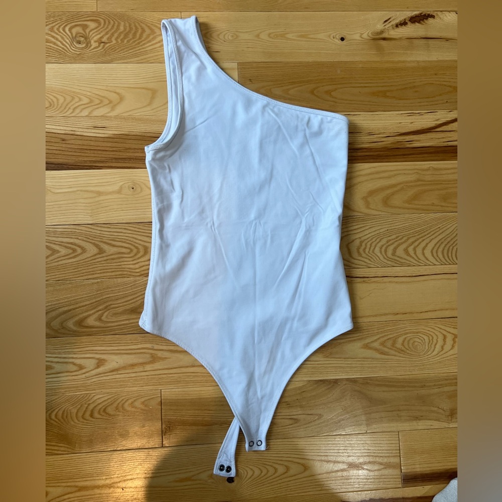 Abercrombie & Fitch One-Shoulder White Bodysuit
